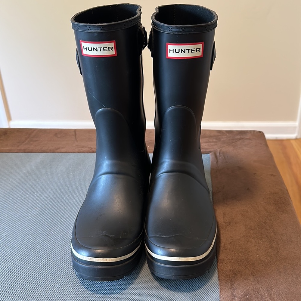Hunter Boots small wedge size 8 backstrap